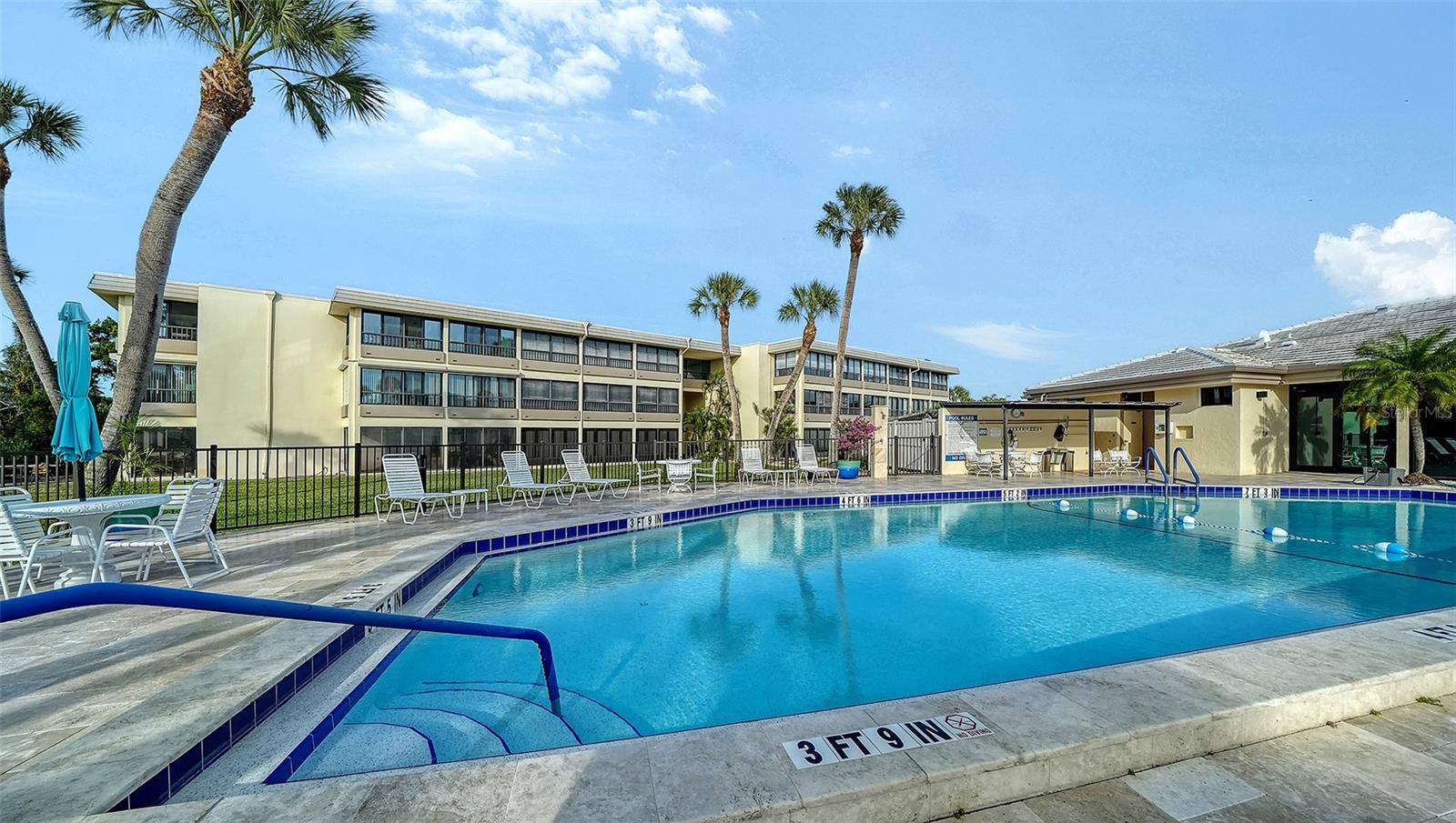 Listing photo id 43 for 225 Hourglass Way 106