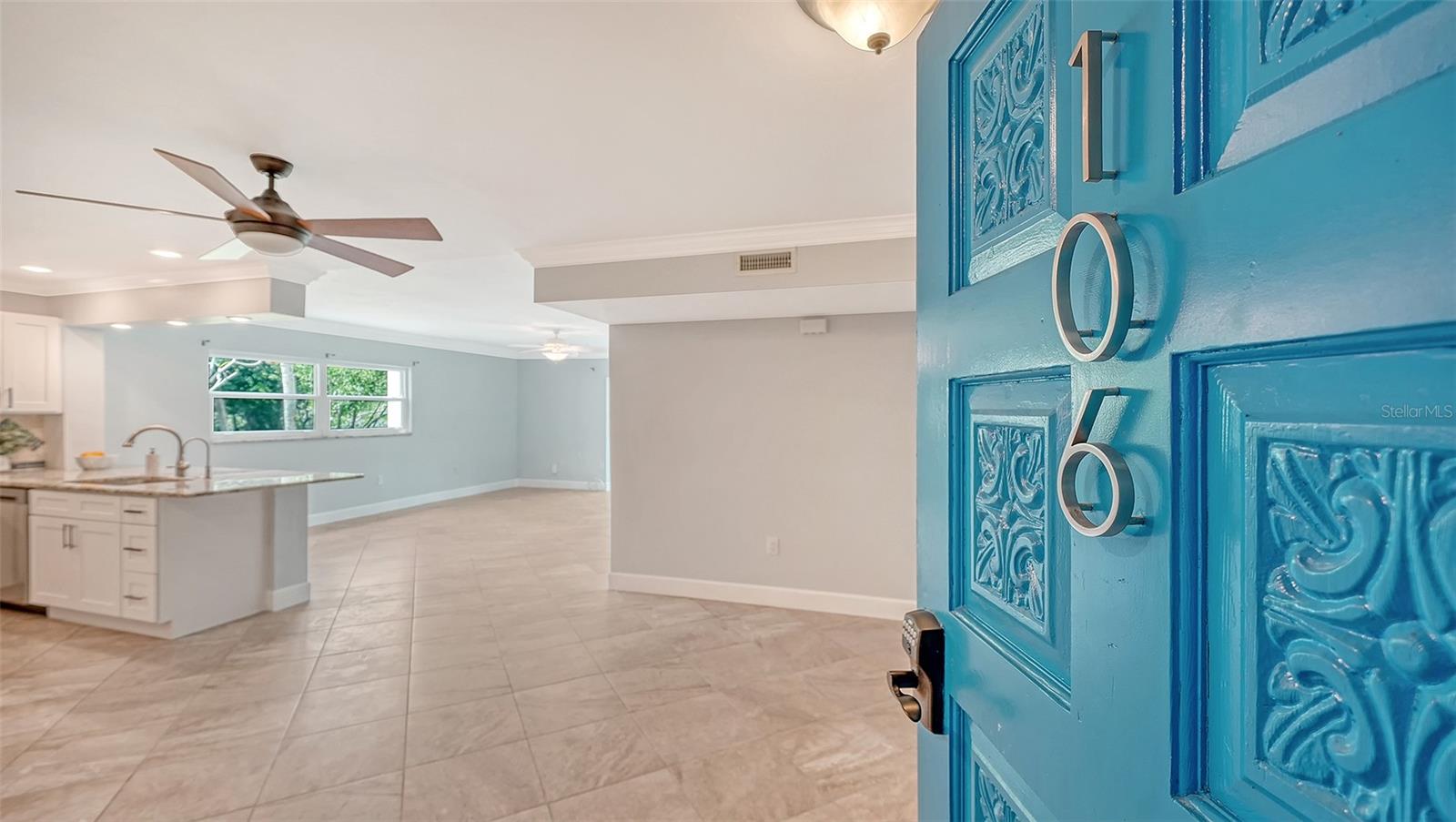 Listing photo id 3 for 225 Hourglass Way 106