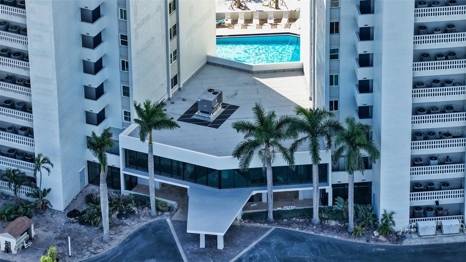 Listing photo id 48 for 225 Hourglass Way 106