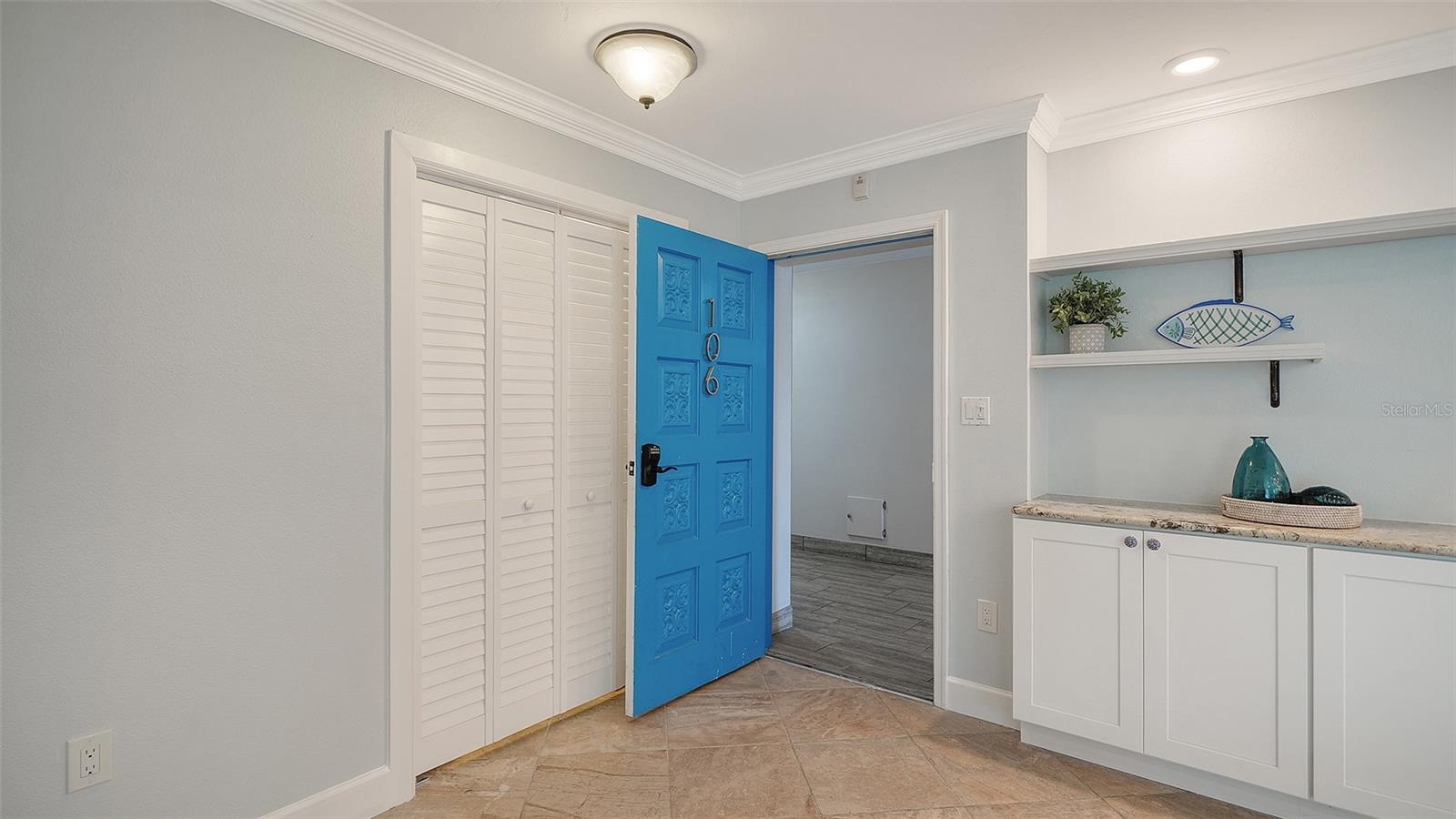 Listing photo id 4 for 225 Hourglass Way 106