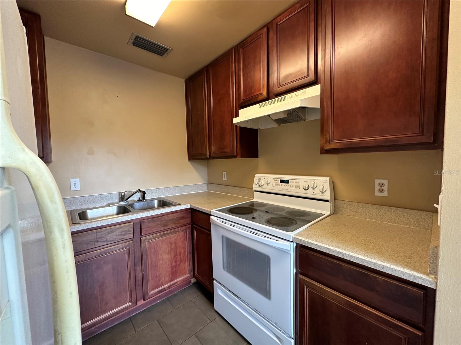 Image 2 of 15 For 4800 Rilma Avenue 145