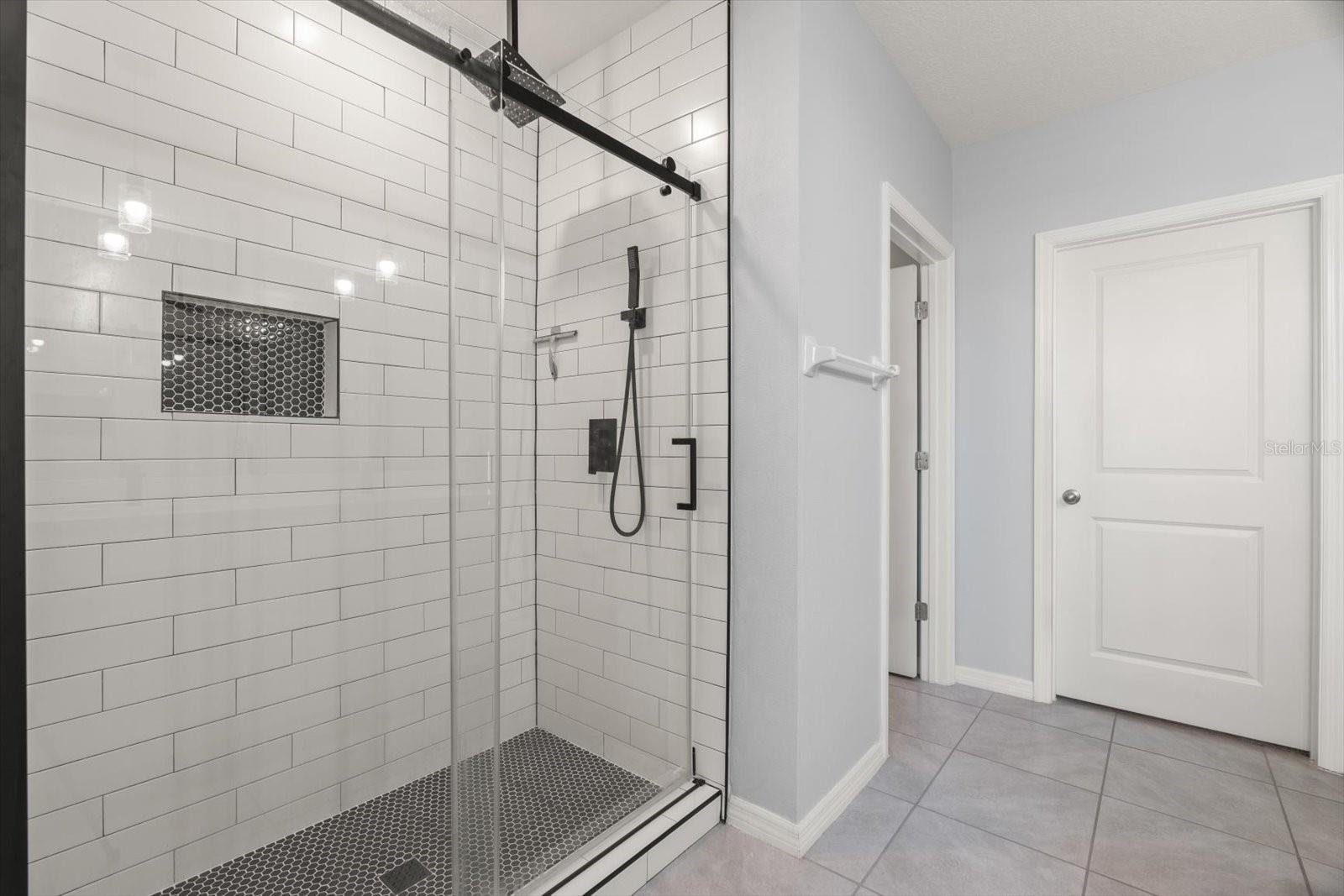 Image 32 of 71 For 5117 Sultana Cove