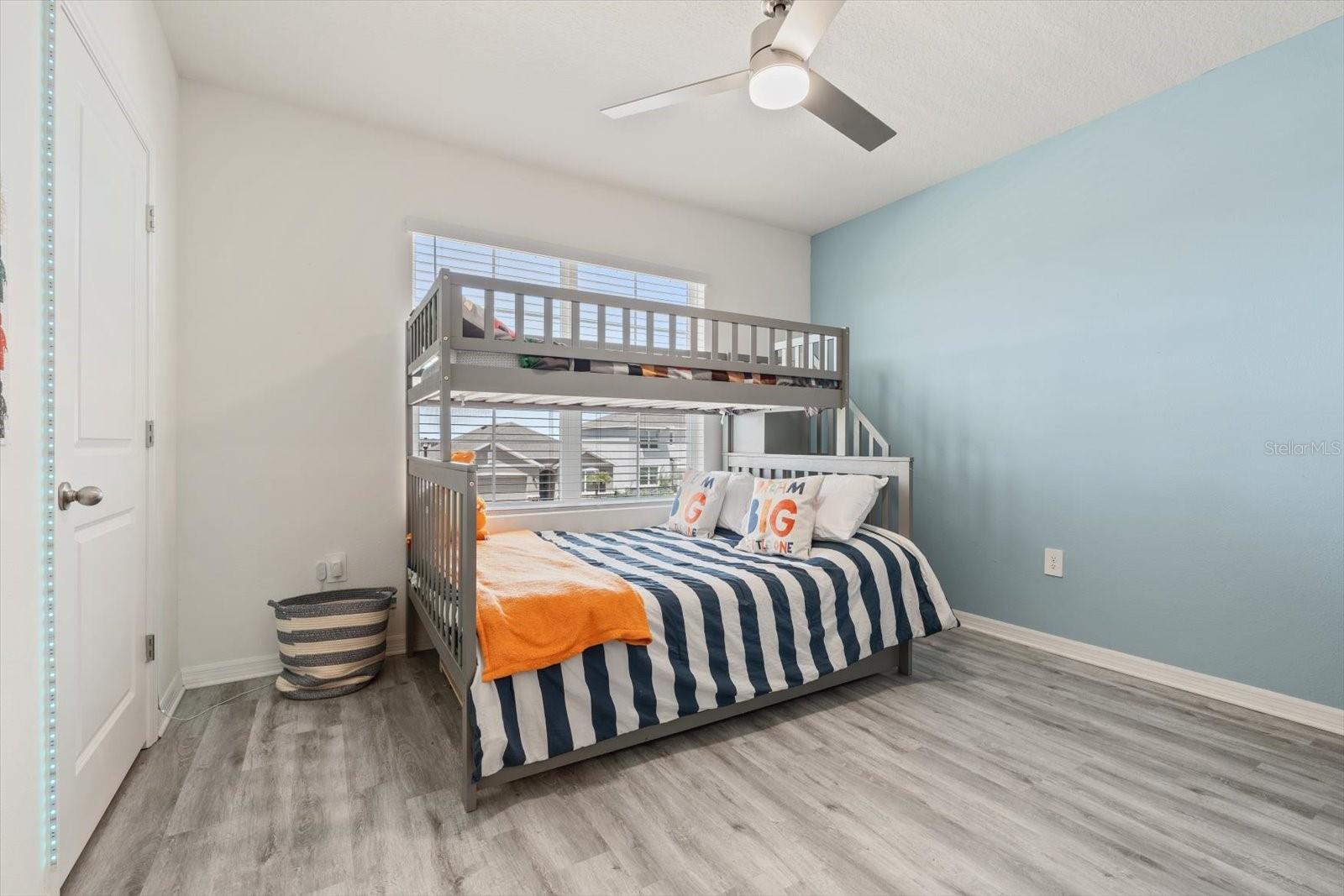 Image 42 of 71 For 5117 Sultana Cove