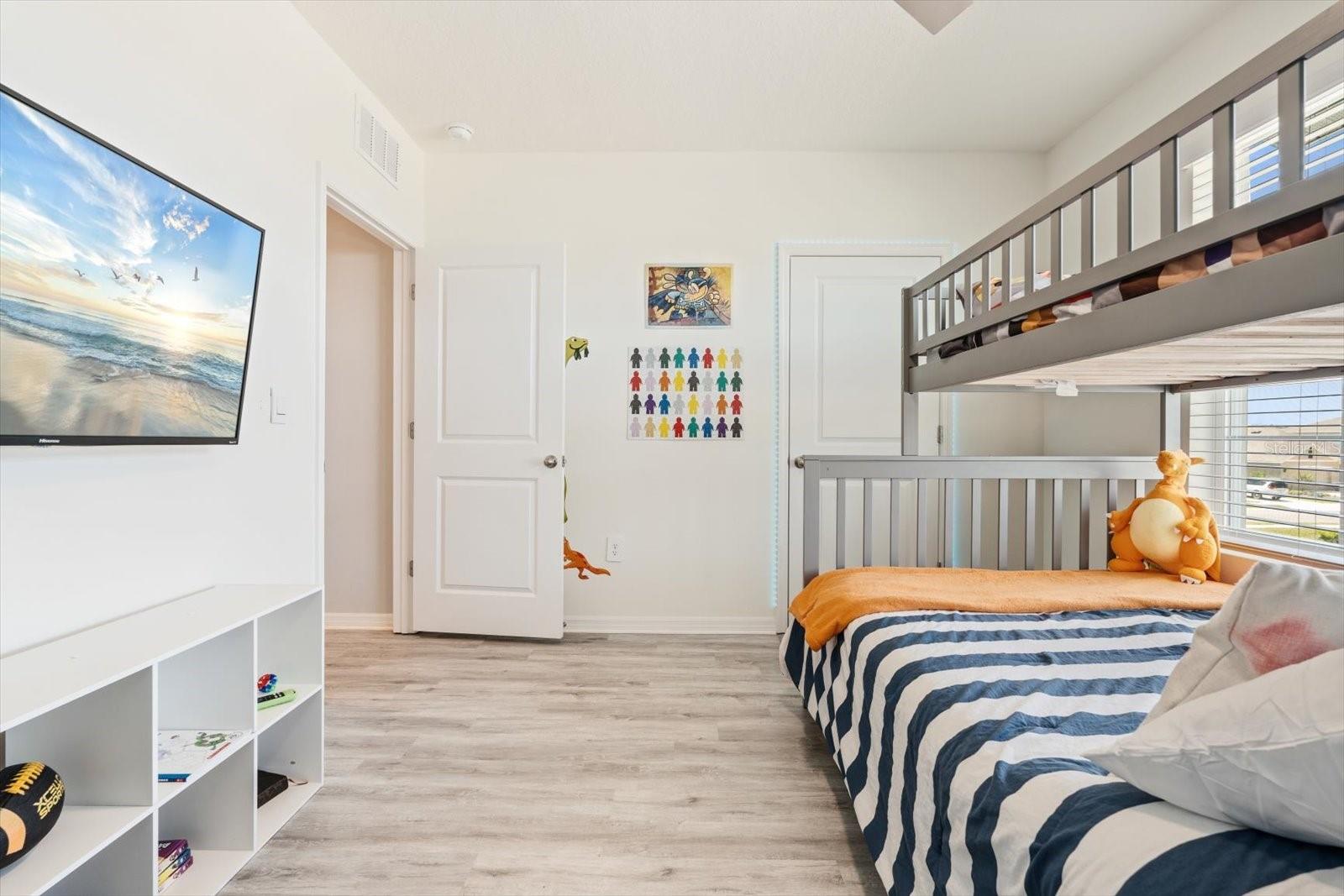 Image 43 of 71 For 5117 Sultana Cove