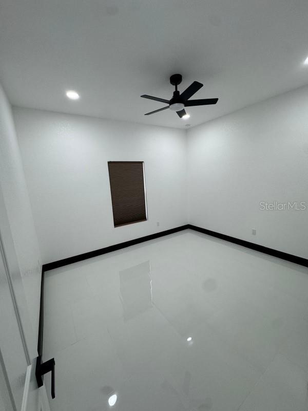 Image 16 of 24 For 4090 134th Place