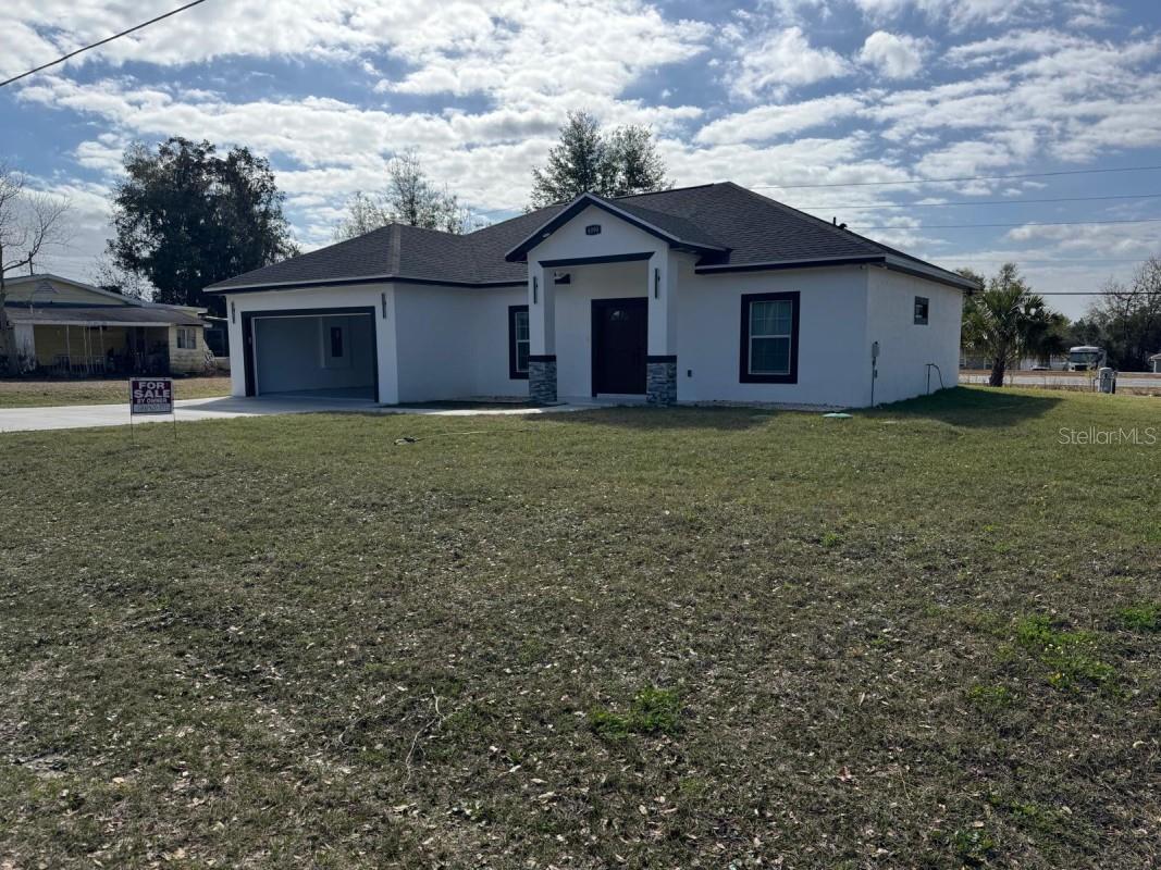 Image 22 of 24 For 4090 134th Place