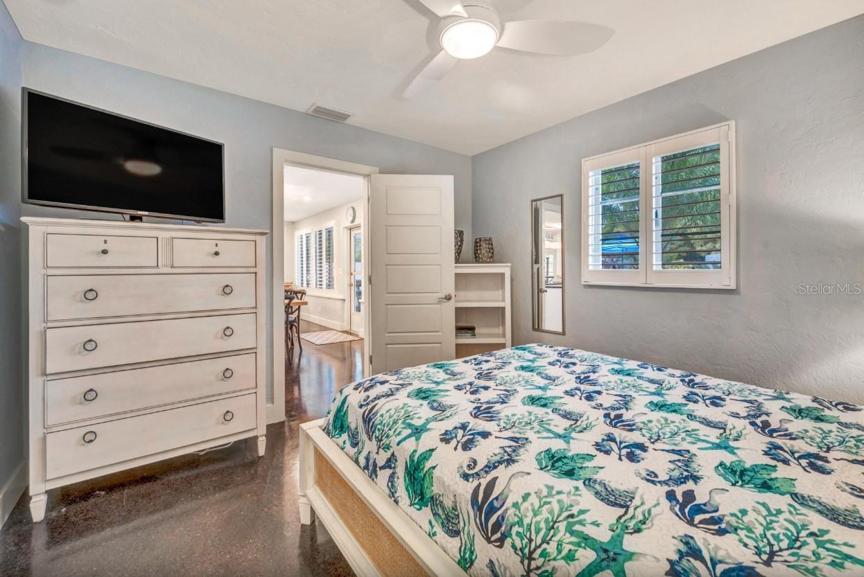 Image 11 of 55 For 301 Jackson Drive