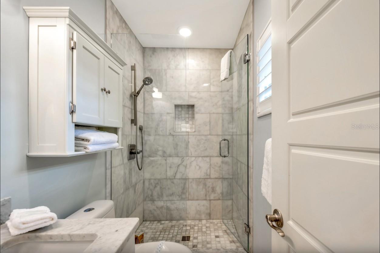 Image 17 of 55 For 301 Jackson Drive