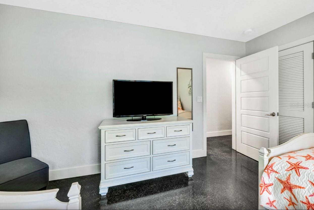 Image 26 of 55 For 301 Jackson Drive