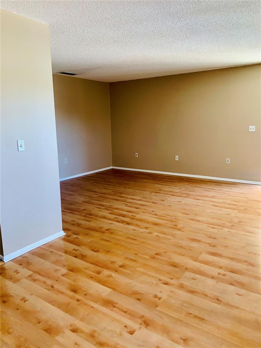 Image 3 of 14 For 4805 Rilma Avenue 109