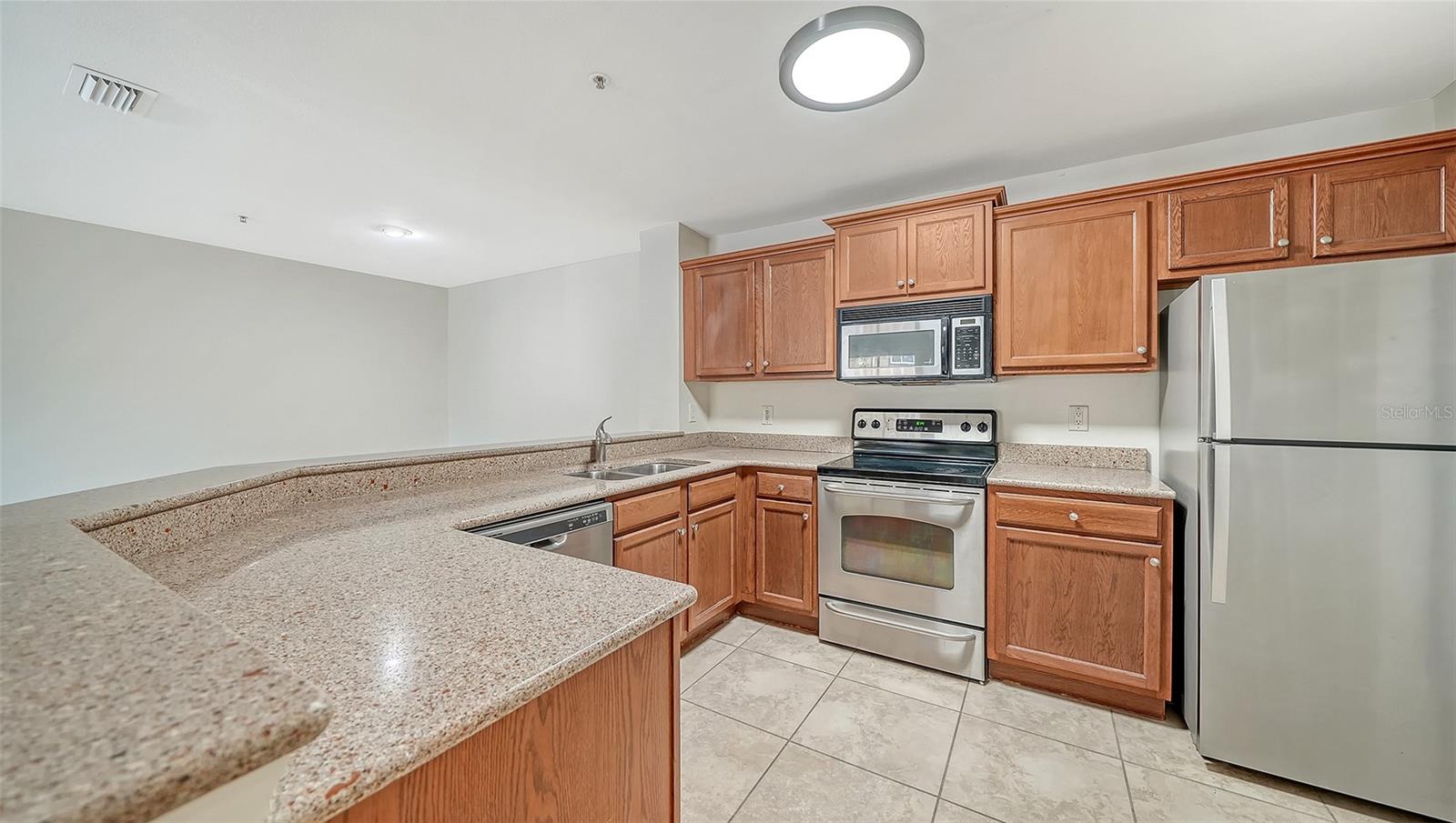 Image 11 of 98 For 4029 Crockers Lake Boulevard 1811