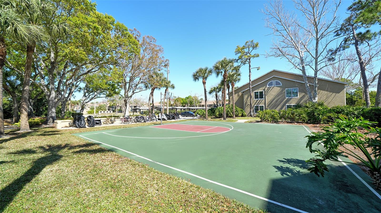 Image 30 of 98 For 4029 Crockers Lake Boulevard 1811