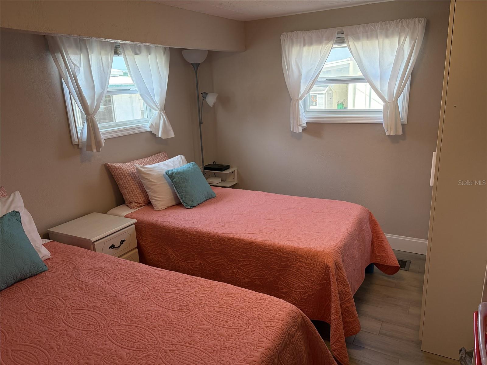 Image 29 of 84 For 1687 Olympia Fields Street