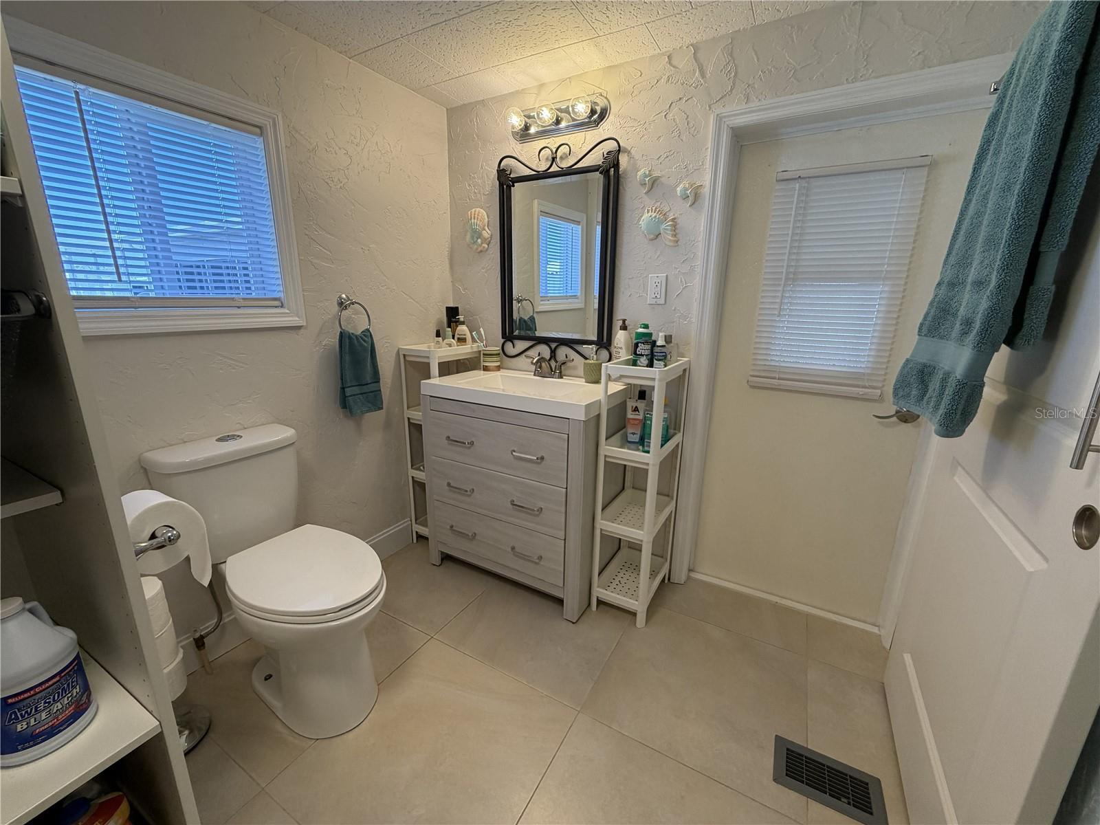 Image 31 of 84 For 1687 Olympia Fields Street