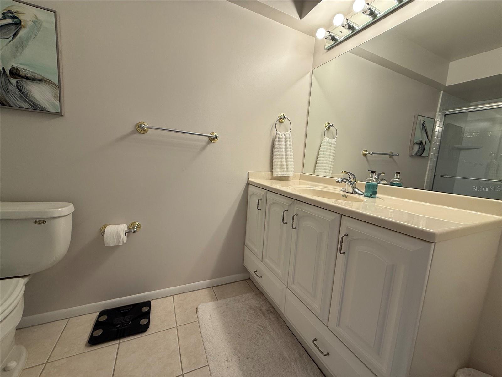 Image 10 of 20 For 3330 Gulf Of Mexico Drive 202d