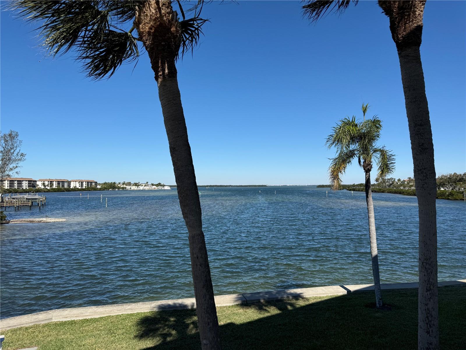 Image 18 of 20 For 3330 Gulf Of Mexico Drive 202d