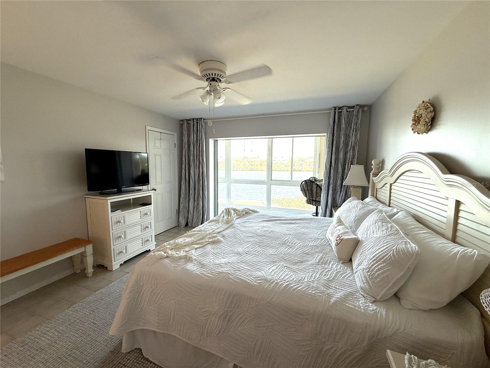 Image 8 of 20 For 3330 Gulf Of Mexico Drive 202d