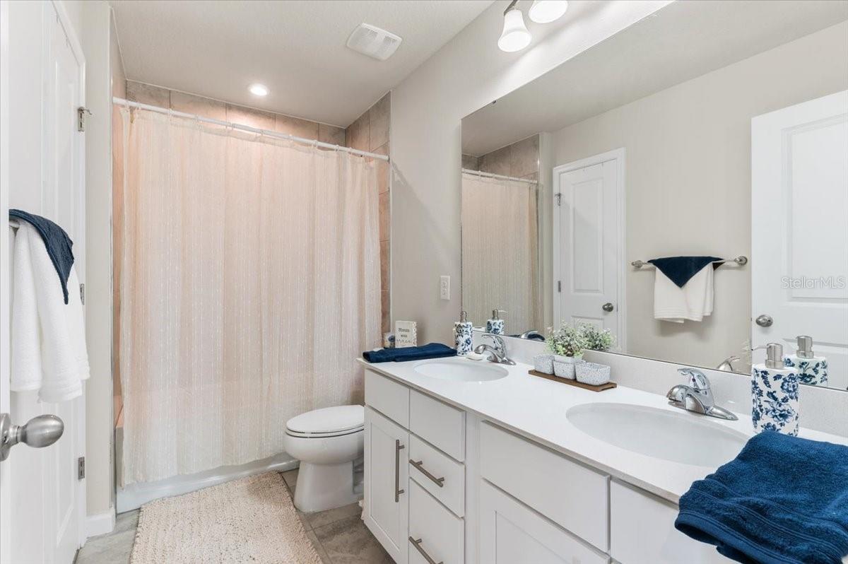 Image 34 of 51 For 5428 Peaceful Creek Cove