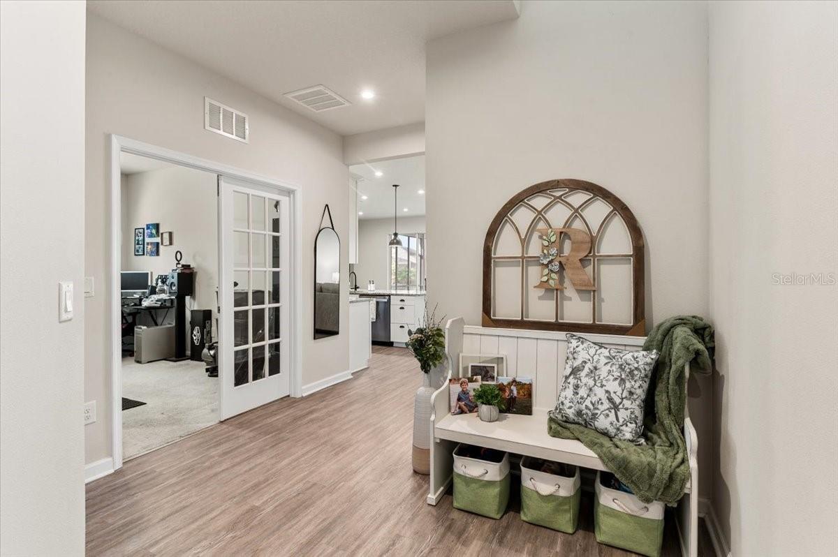 Image 7 of 51 For 5428 Peaceful Creek Cove