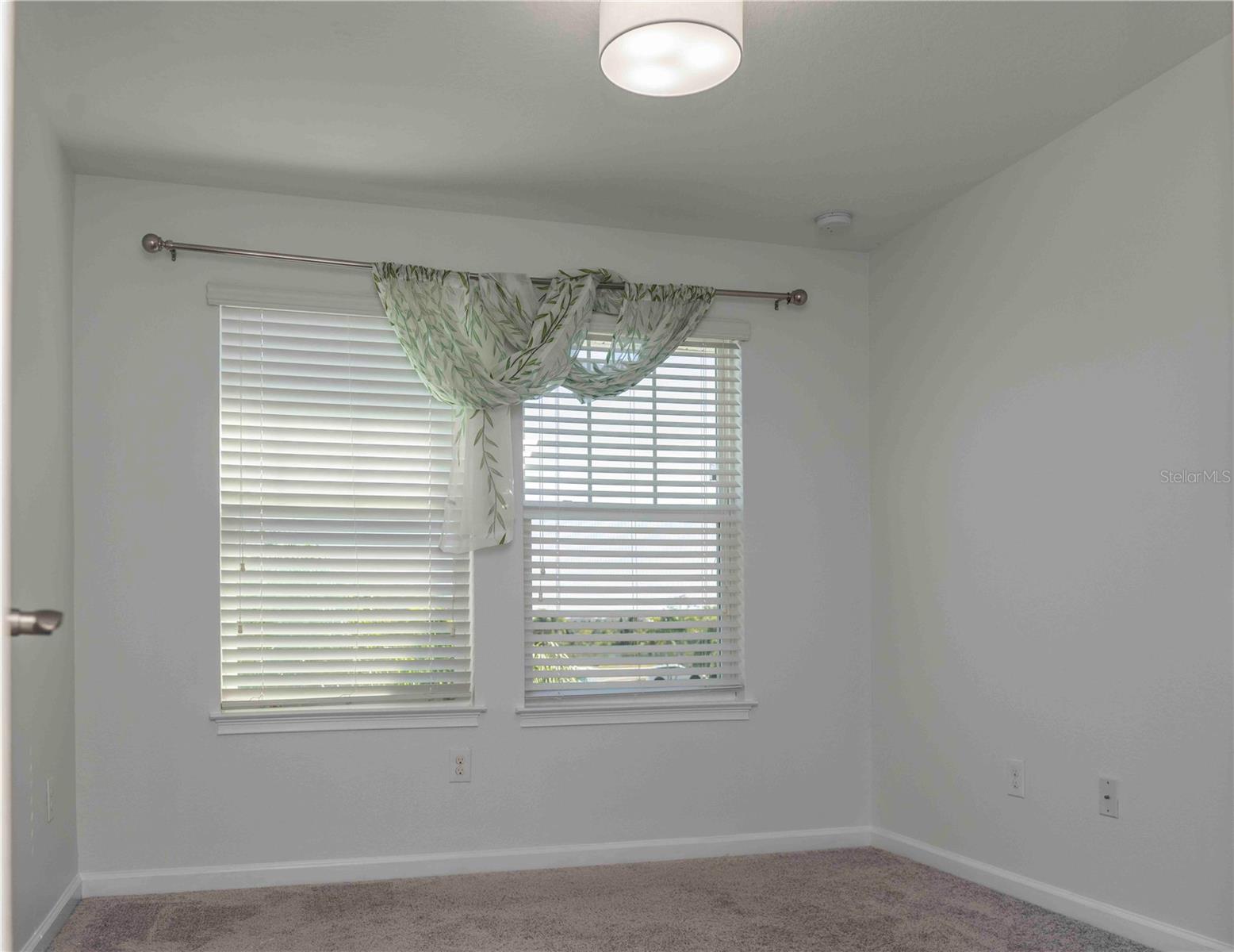 Image 27 of 34 For 11737 Brookside Drive