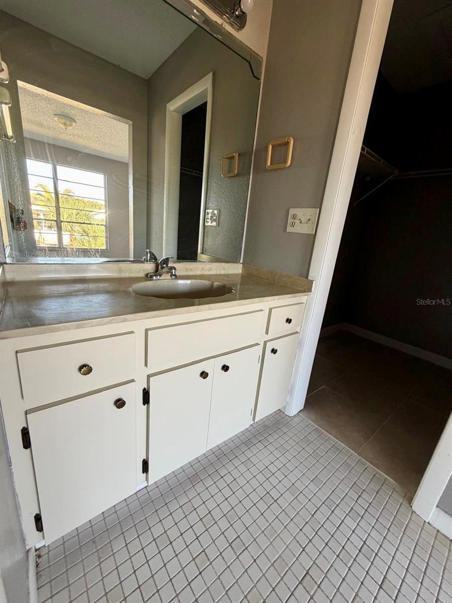 Image 13 of 36 For 3103 Riverside Drive