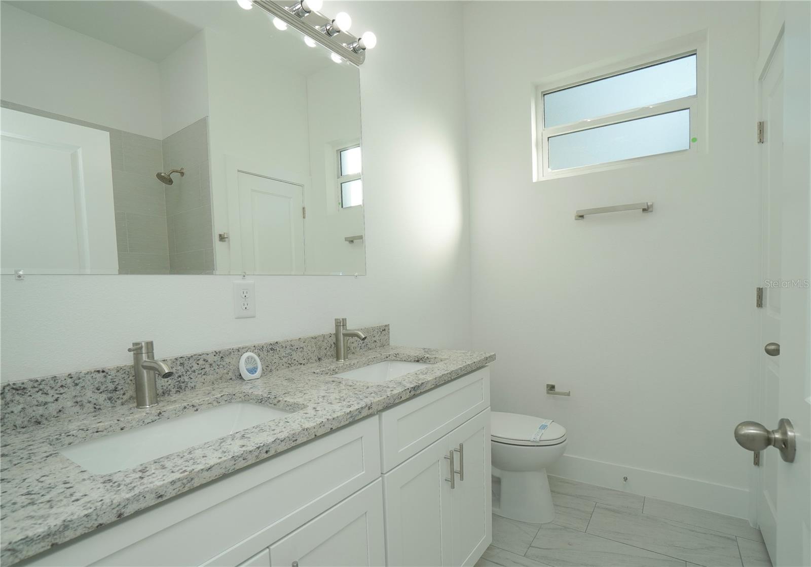 Image 10 of 41 For 52 Brig Circle E