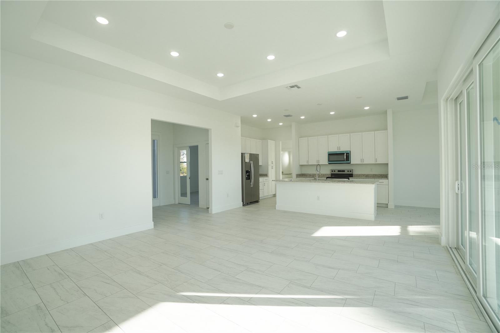 Image 20 of 41 For 52 Brig Circle E