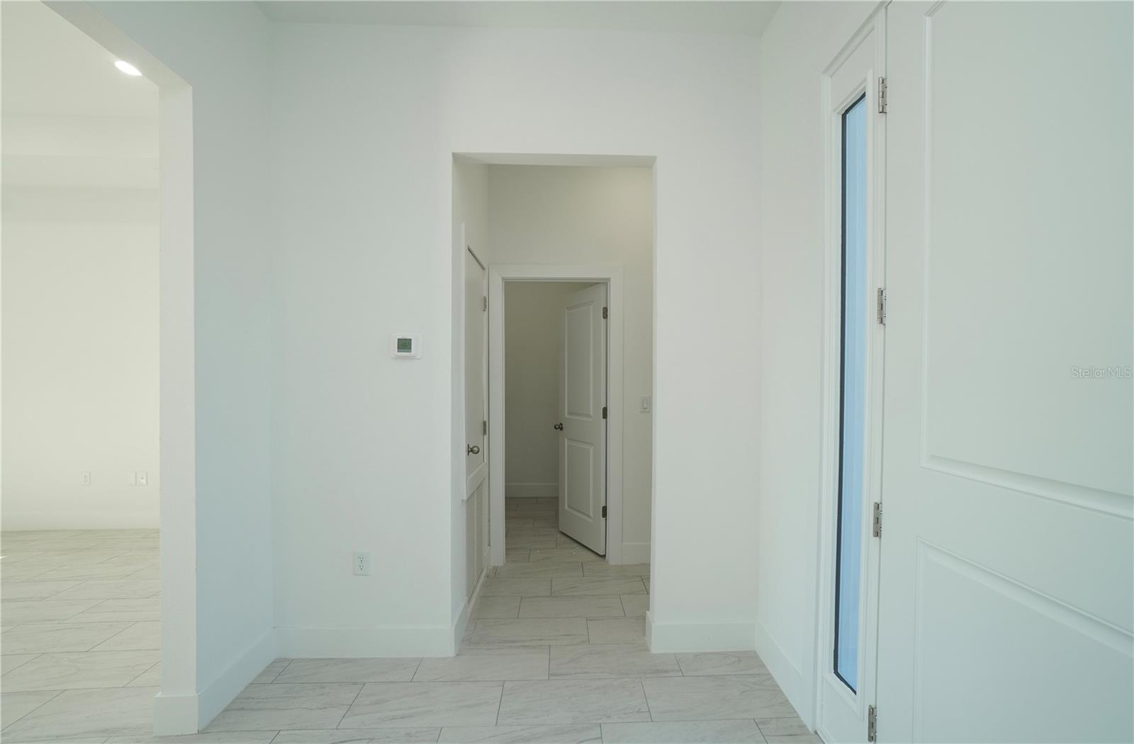 Image 22 of 41 For 52 Brig Circle E