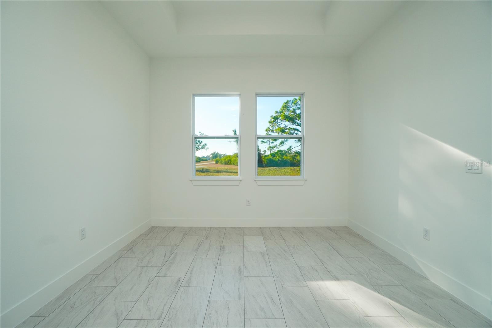 Image 29 of 41 For 52 Brig Circle E