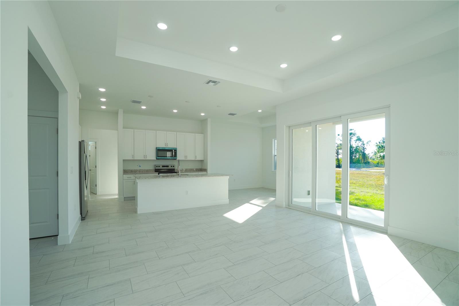 Image 3 of 41 For 52 Brig Circle E