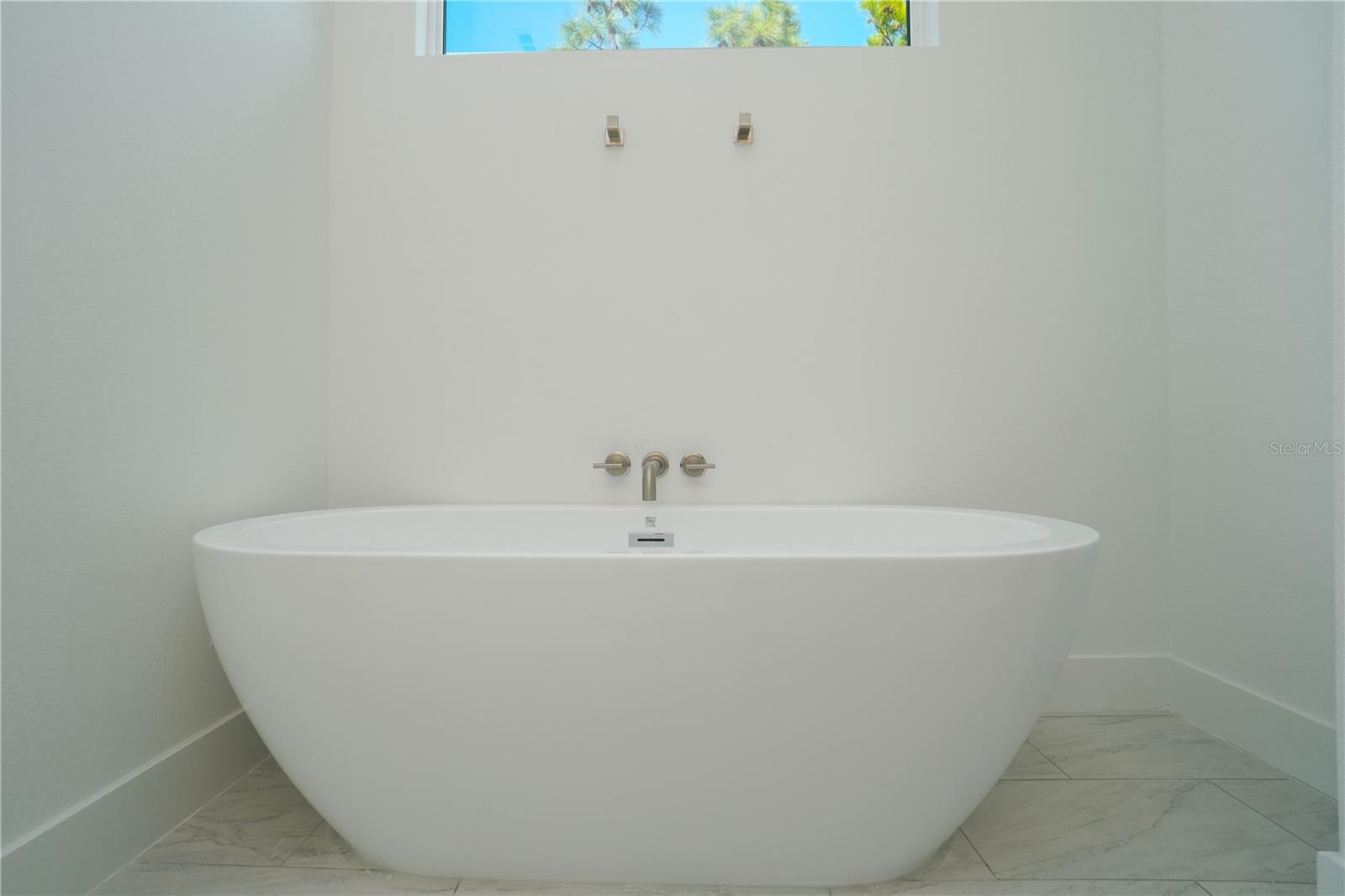 Image 35 of 41 For 52 Brig Circle E