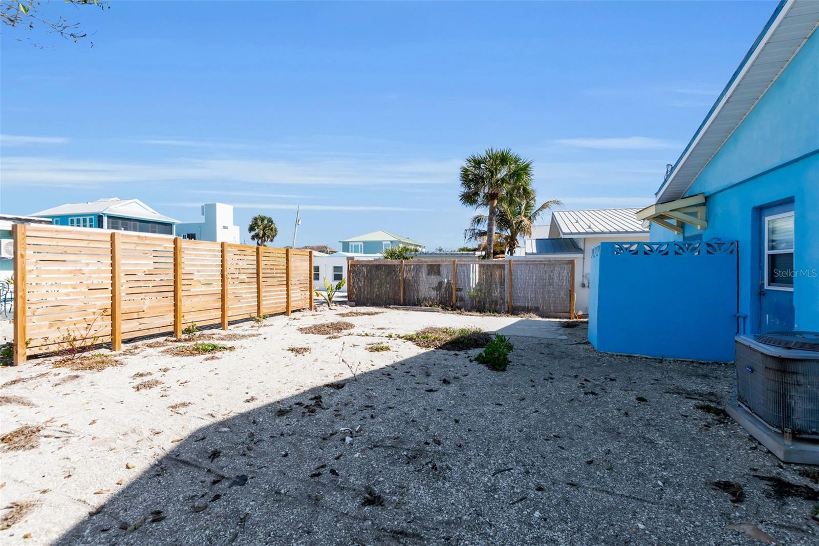 Listing photo id 19 for 40 Sand Dollar Lane