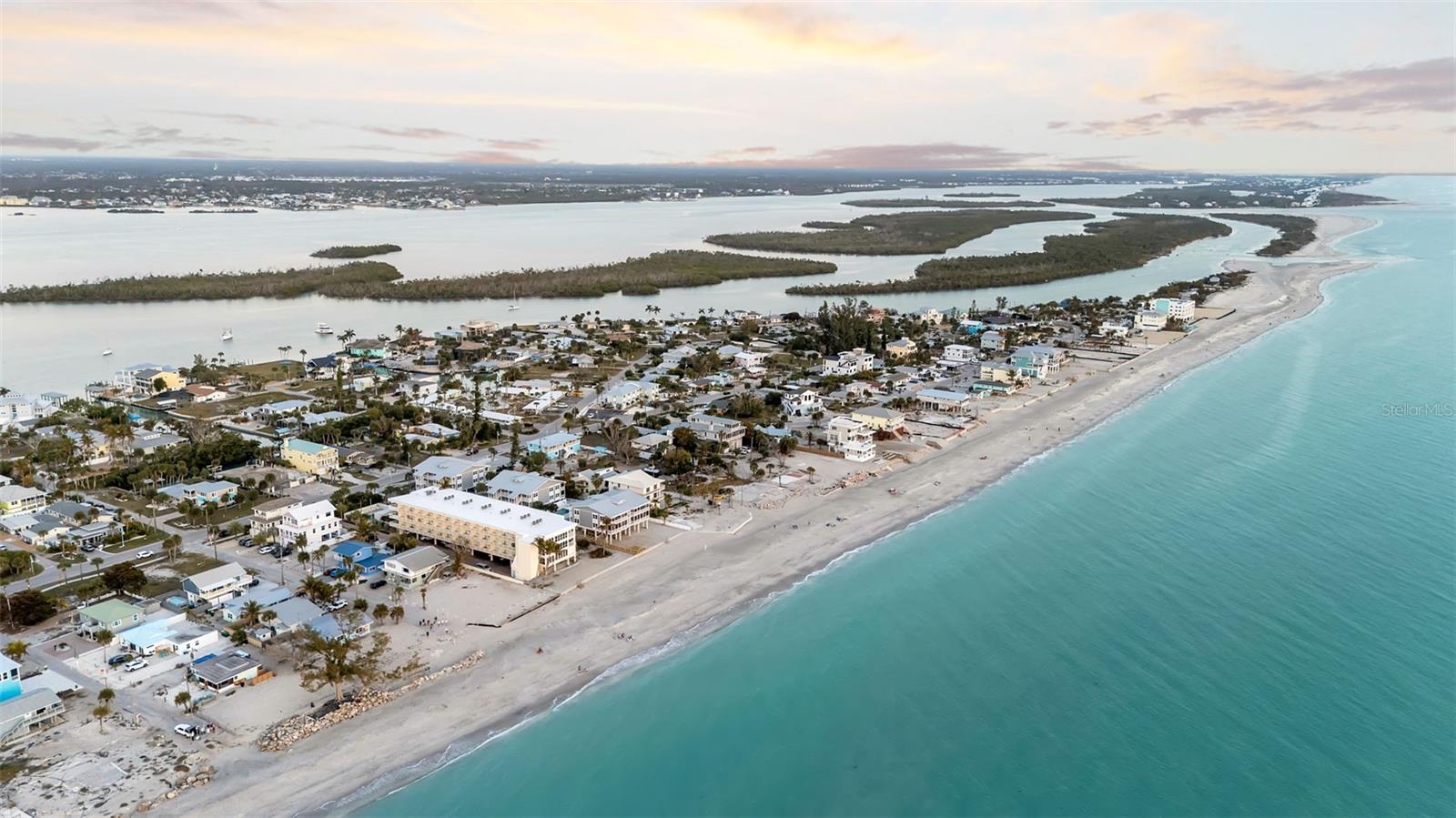 Listing photo id 31 for 40 Sand Dollar Lane