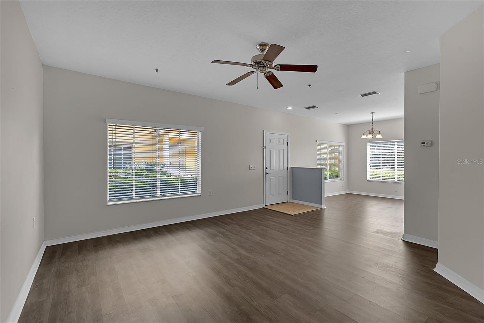 Image 10 of 39 For 13019 Tigers Eye Drive