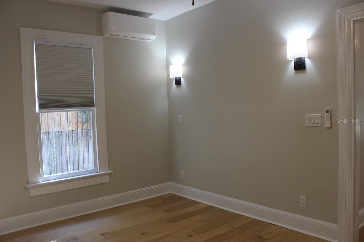 Image 19 of 26 For 527 Osceola Avenue 1