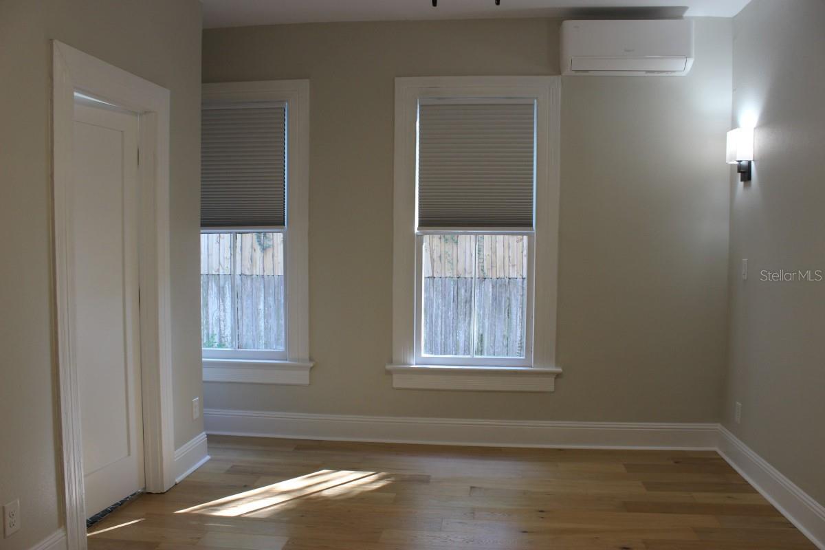 Image 20 of 26 For 527 Osceola Avenue 1