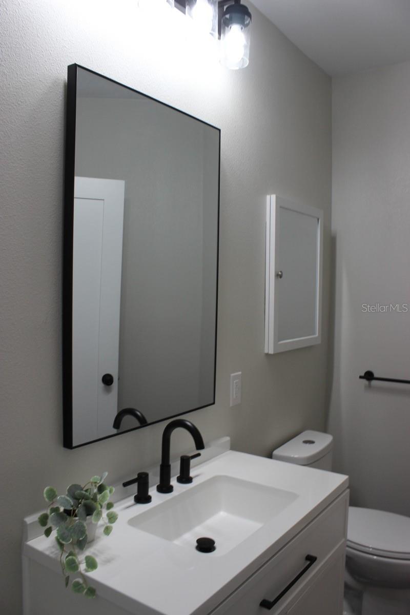 Image 22 of 26 For 527 Osceola Avenue 1