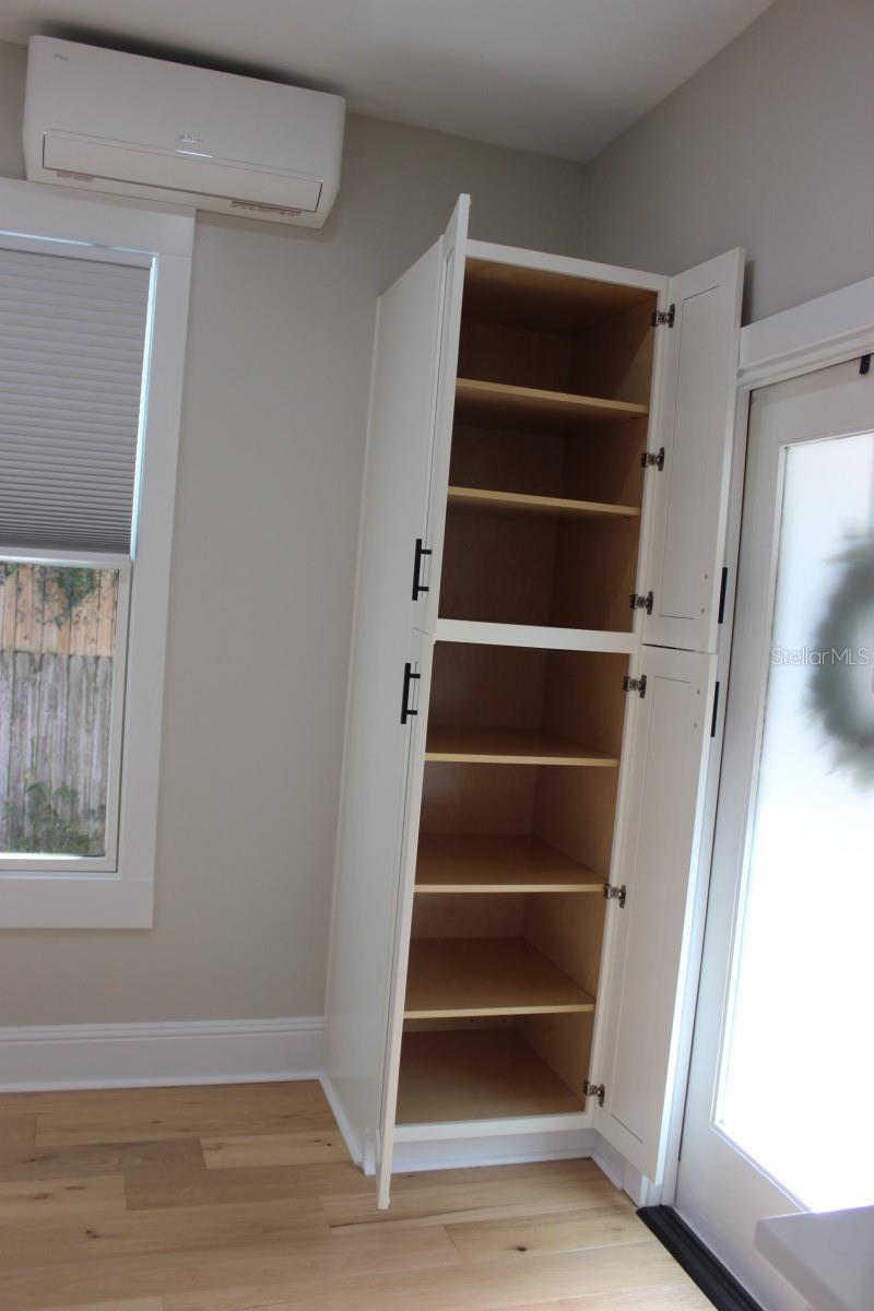 Image 6 of 26 For 527 Osceola Avenue 1