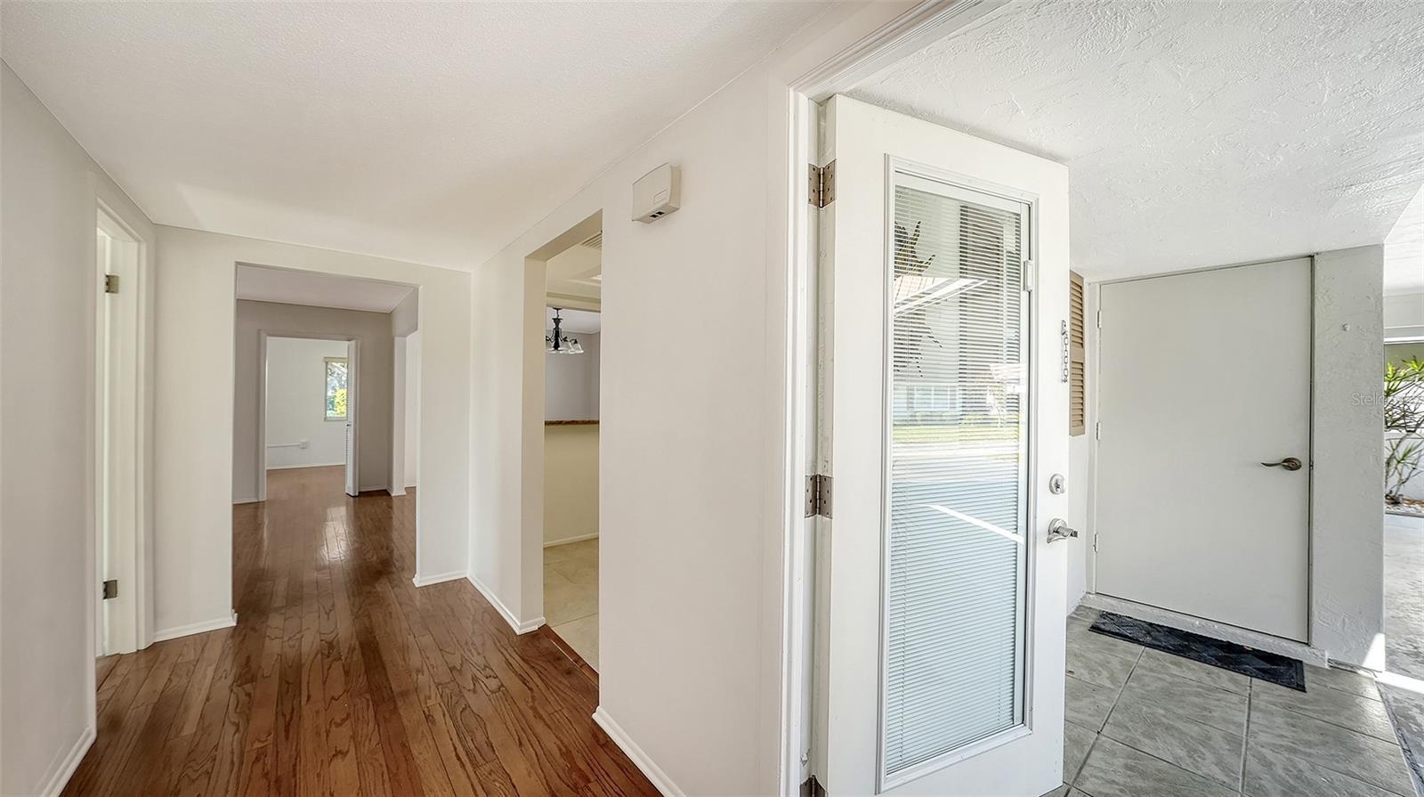 Image 24 of 39 For 2603 Riverbluff Parkway V141