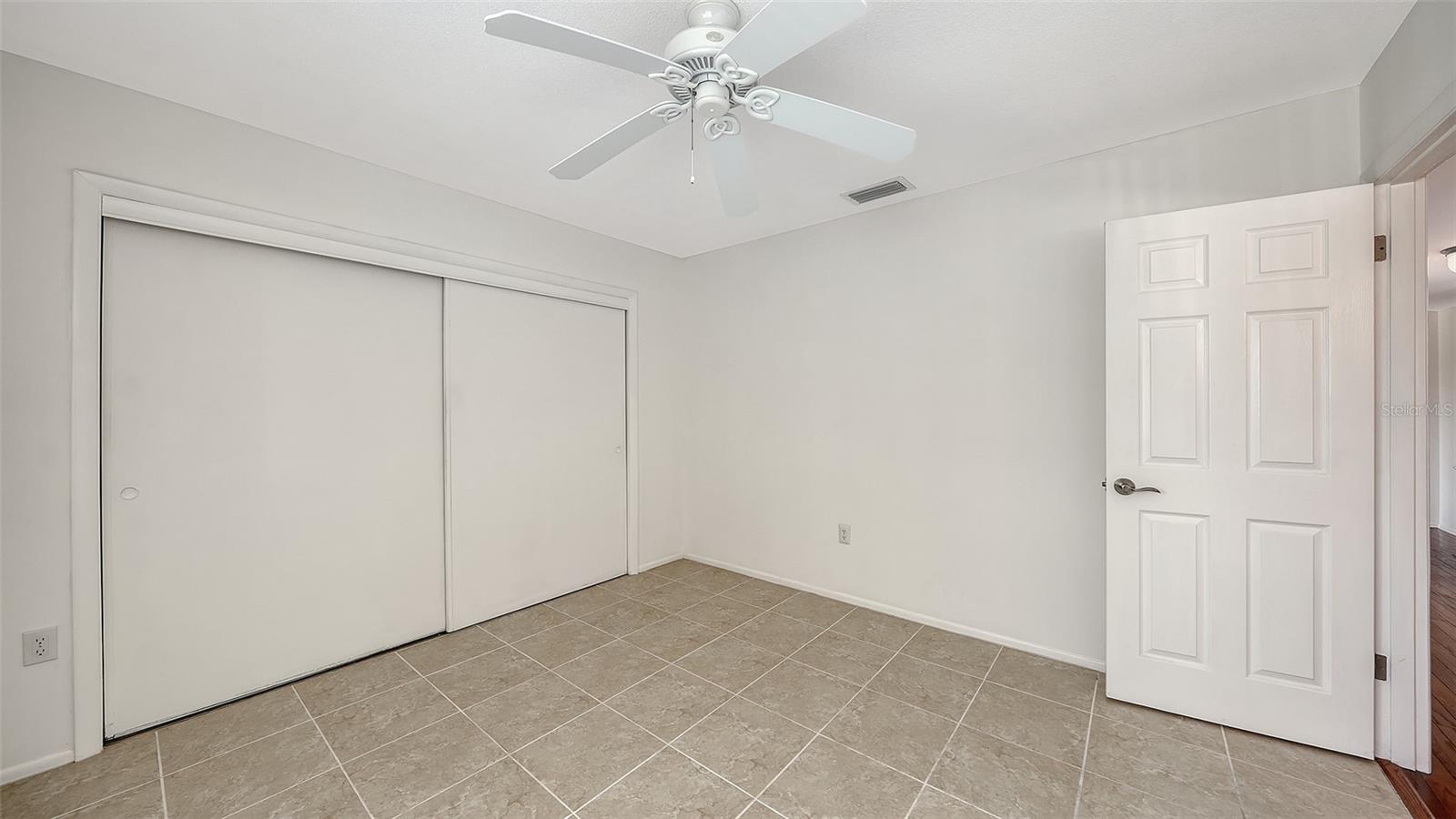 Image 26 of 39 For 2603 Riverbluff Parkway V141