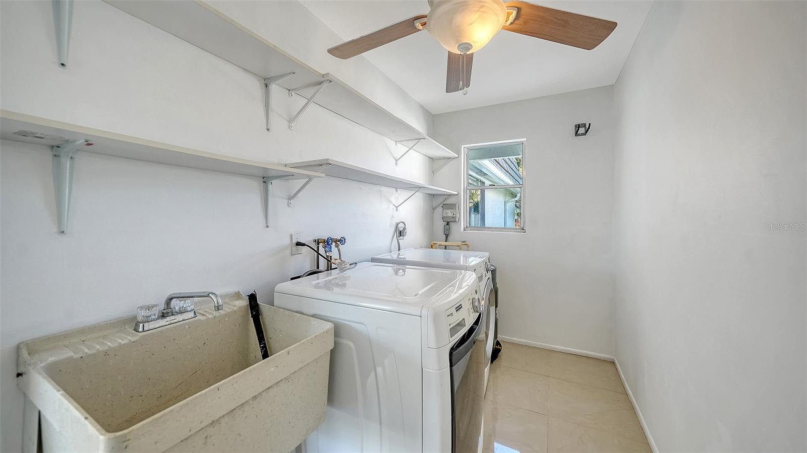 Image 28 of 39 For 2603 Riverbluff Parkway V141