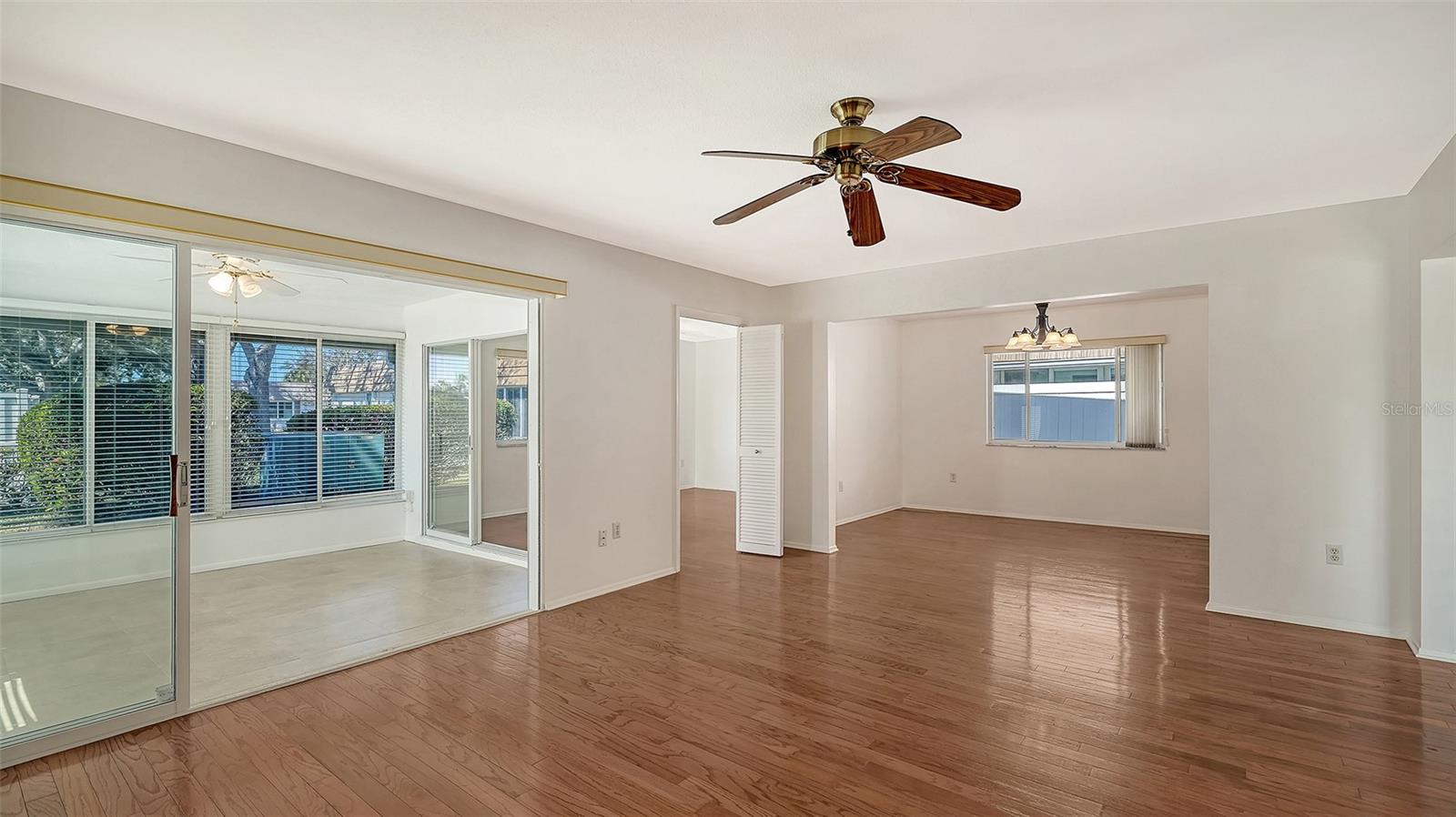 Image 7 of 39 For 2603 Riverbluff Parkway V141