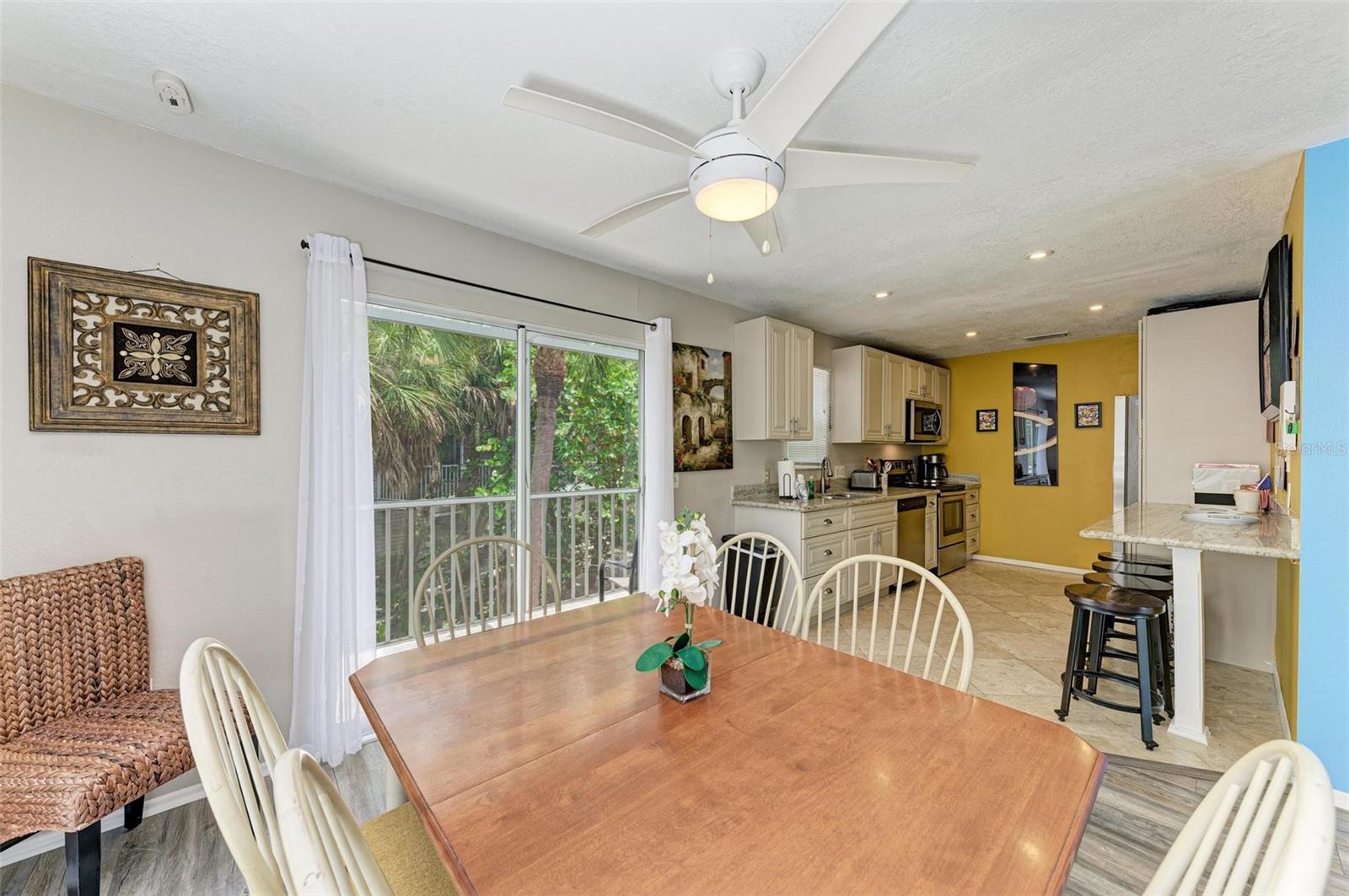 Image 15 of 49 For 6311 Gulf Drive