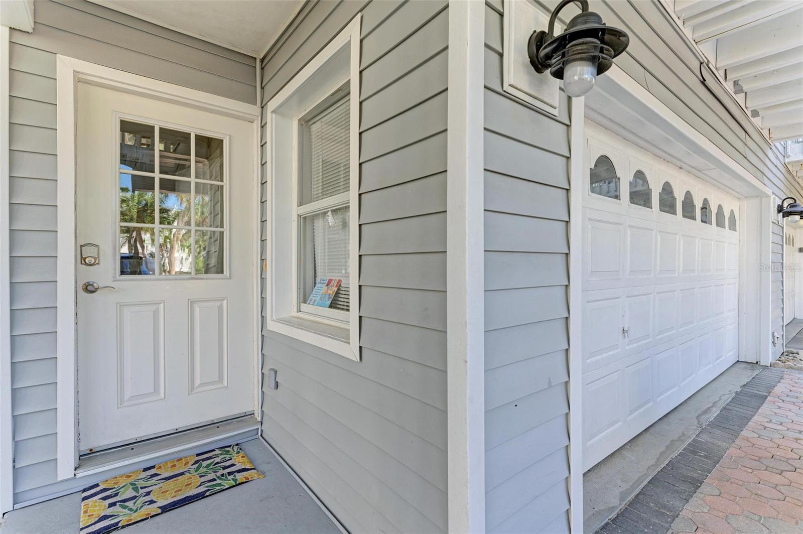 Image 6 of 49 For 6311 Gulf Drive