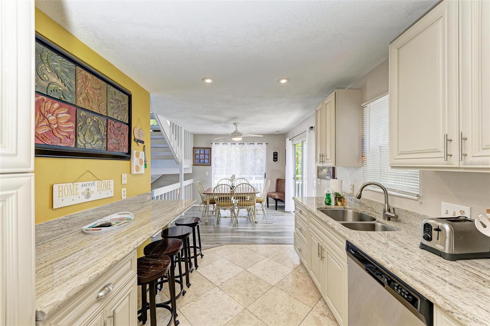 Image 9 of 49 For 6311 Gulf Drive