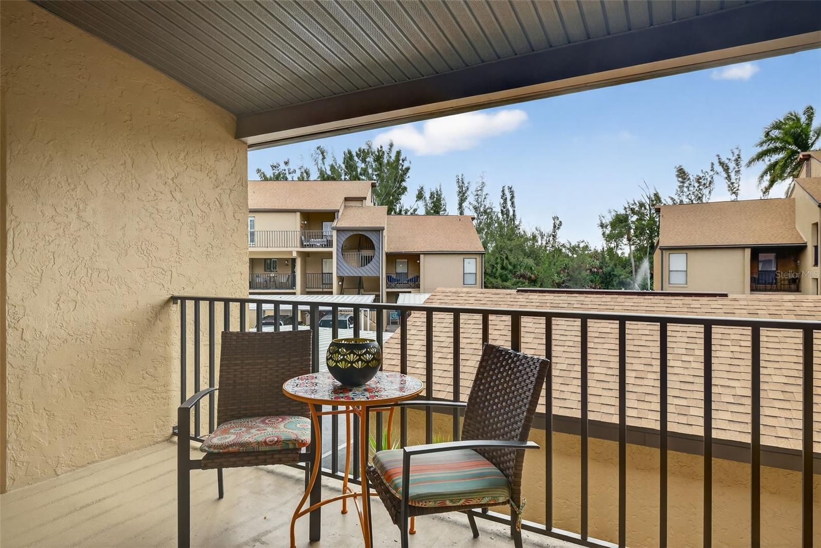 Image 2 of 30 For 15770 Windward Way Circle 2204