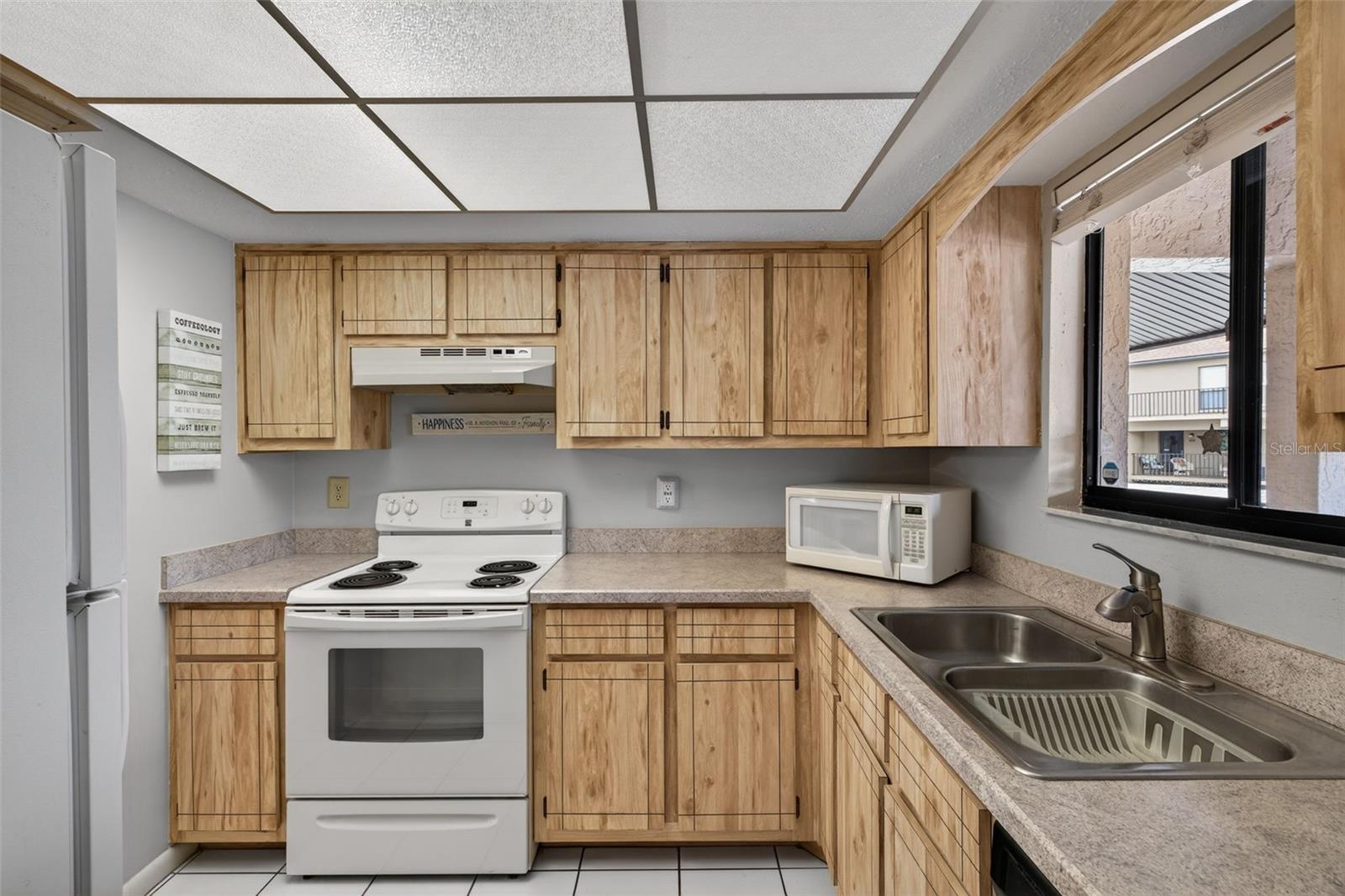 Image 9 of 30 For 15770 Windward Way Circle 2204