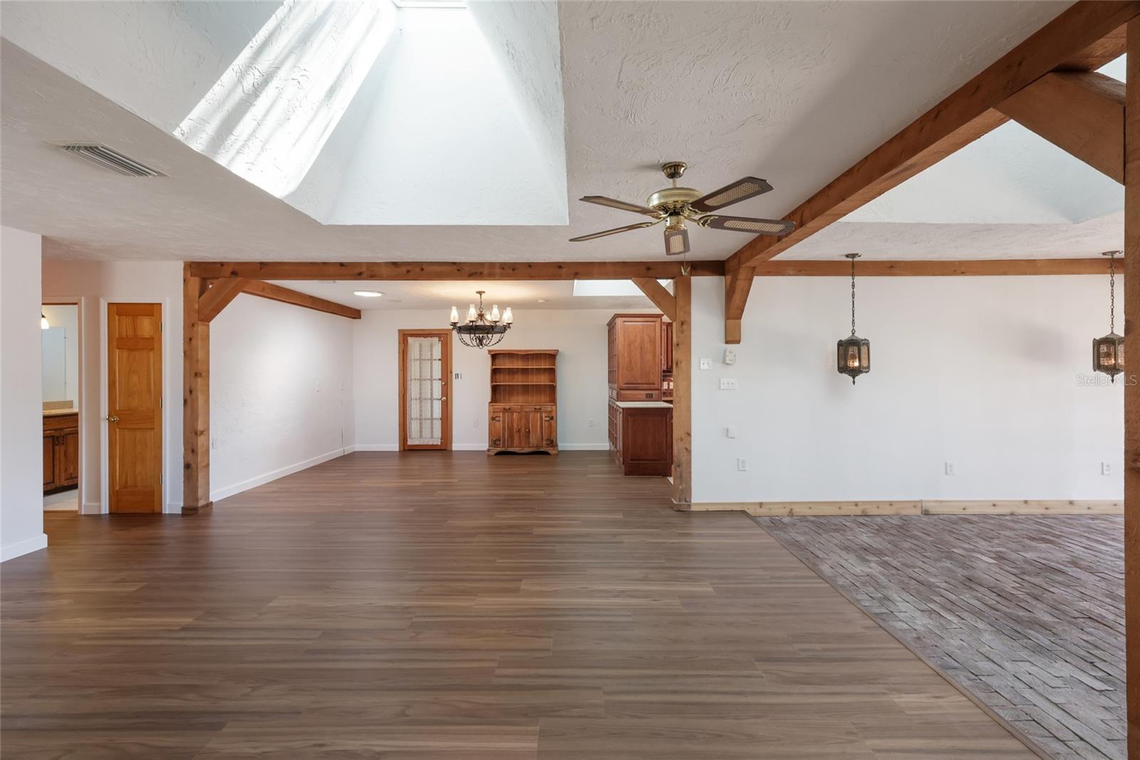 Image 6 of 50 For 6703 9th Avenue Nw