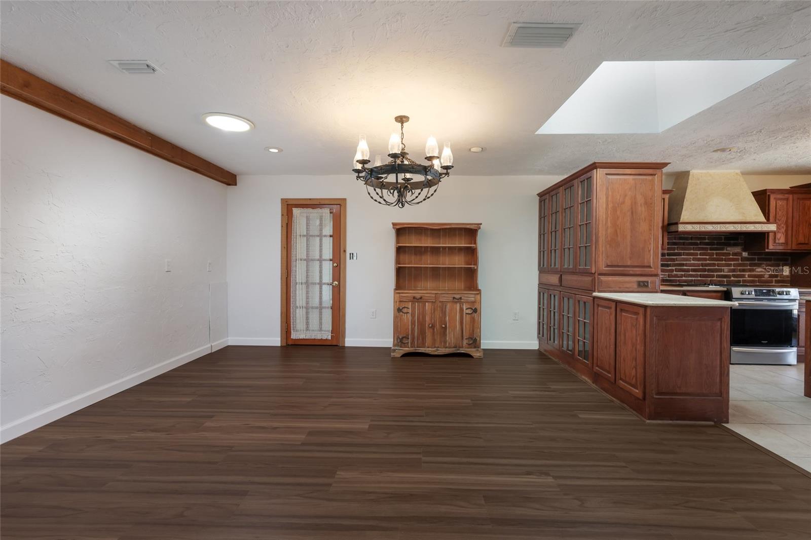 Image 9 of 50 For 6703 9th Avenue Nw