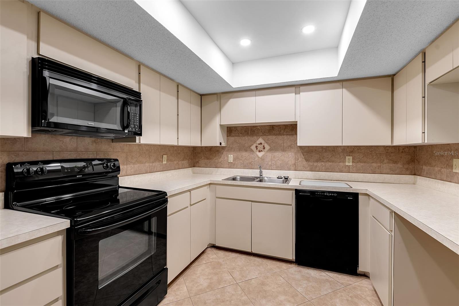 Image 19 of 36 For 5241 Marsh Field Lane 18